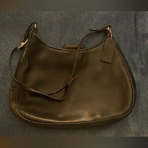 Coach Black Leather Women's Shoulder Bag